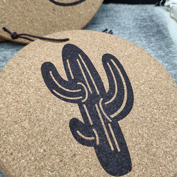 Explosive new heat insulation mat Nordic simple kitchen anti-scald plate mat can hang round cork coasters