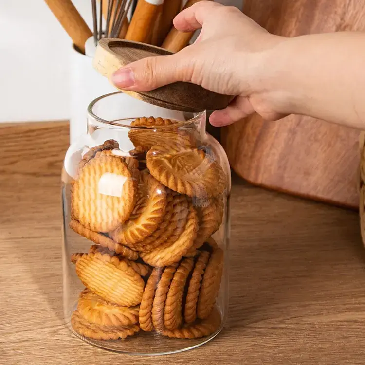 Oem Wide Mouth Thick High Borosilicate Glass Large Kitchen Grains Container Glass Spice Food Storage Jar With Wooden Lid